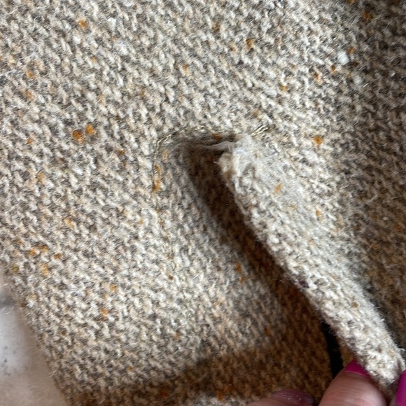 I. Spiewak & Sons women’s brown wool button down coat with hood and two pockets - Picture 14 of 15